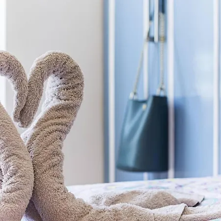 Apartment Private Homely Bedroom In Kensington R2 *