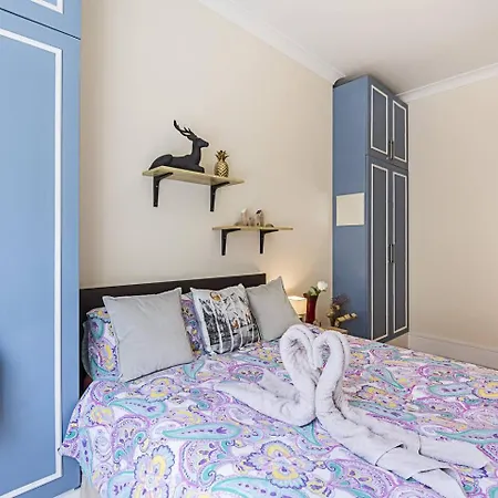 Private Homely Bedroom In Kensington R2 Apartment