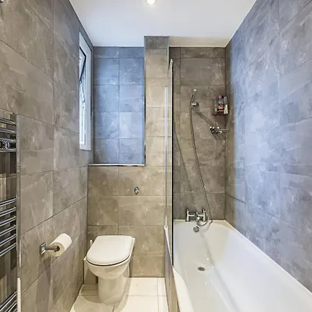 Apartment Private Homely Bedroom In Kensington R2