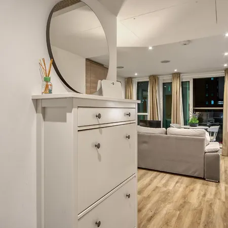 Stunning 1 Bed With Ac Next To Vauxhall Station Apartment