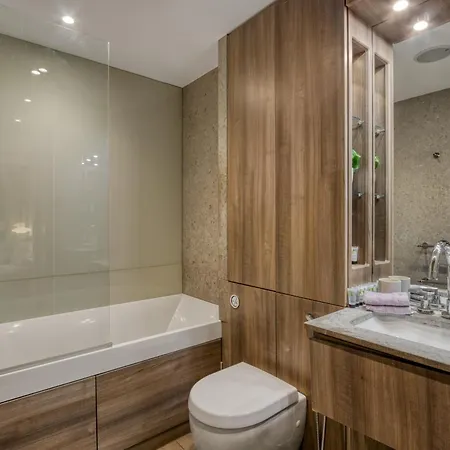 Stunning 1 Bed With Ac Next To Vauxhall Station