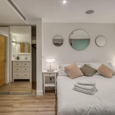 Stunning 1 Bed With Ac Next To Vauxhall Station Apartment London