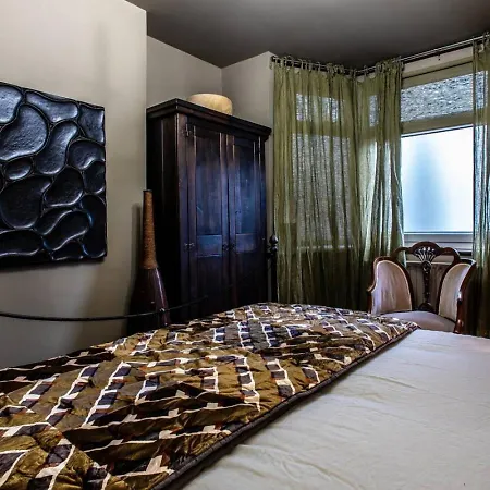 Apartment In Style At Olive 77 Book Your Trip Now *