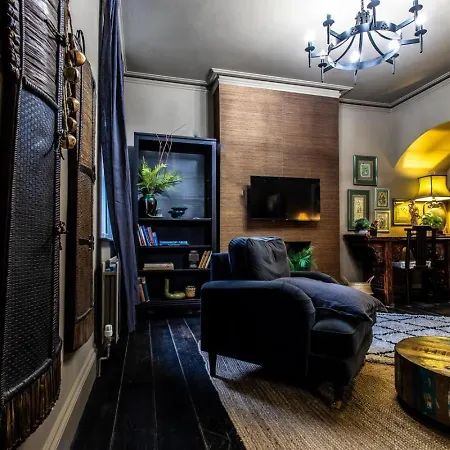 In Style At Olive 77 Book Your Trip Now Apartment Hanwell