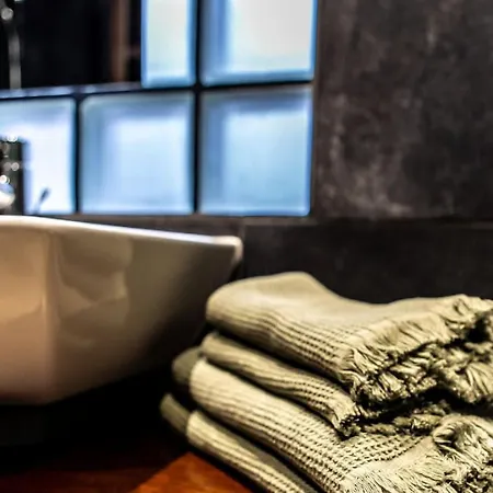 In Style At Olive 77 Book Your Trip Now Apartment