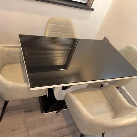 Apartment Luxxe House With Hot Tub And Pool Table Uxbridge