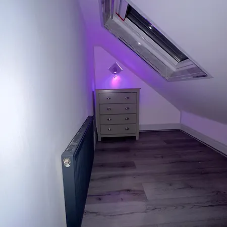 Luxxe House With Hot Tub And Pool Table Apartment