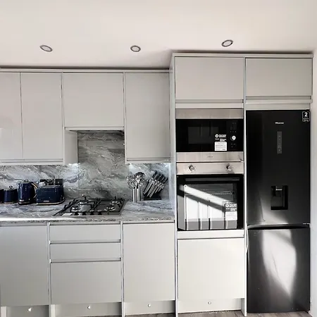 Luxxe House With Hot Tub And Pool Table Uxbridge