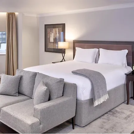 Fraser Queens Gate Aparthotel 4*