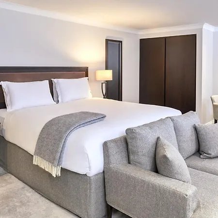 Aparthotel Fraser Queens Gate 4*