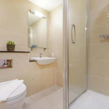 Modern In Bayswater Free Wifi & Aircon By Aparts Apartment London
