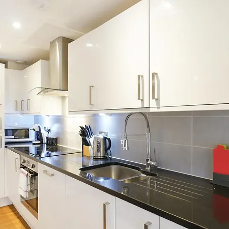 Modern In Bayswater Free Wifi & Aircon By Aparts *