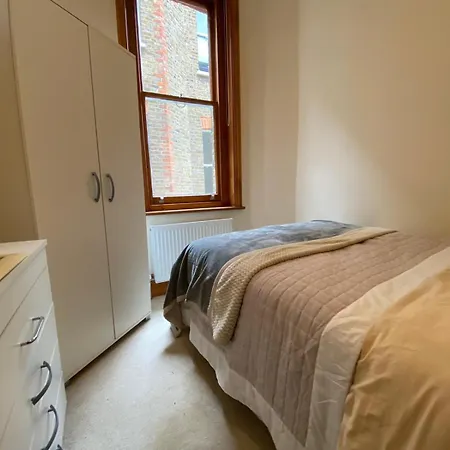 Homestay Elgin Avenue Hububb