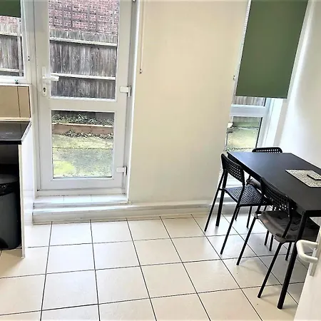3 Bed House By White Hart Lane Holiday home