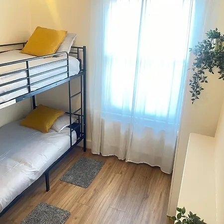 Nunhead 5mins Walk To Metro Hostel *