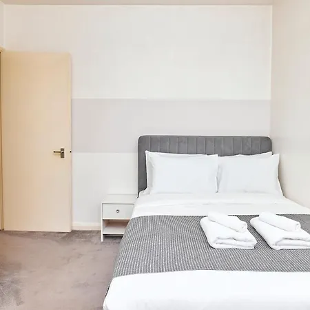 3 Bed With Parking In Maida Vale