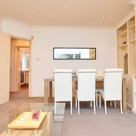 3 Bed With Parking In Maida Vale *
