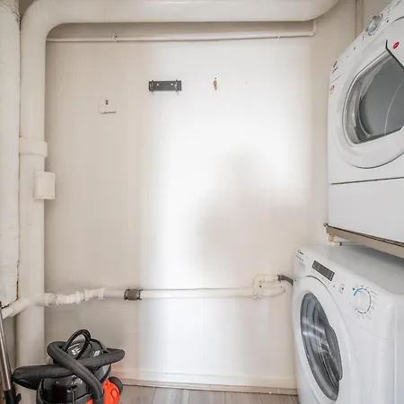 3 Bed Luxury In Chelsea, 2 King Size Bed, 1 Double Bed, Ideal For Families London