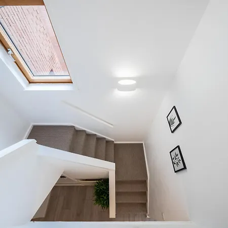 Apartment 3 Bed Luxury In Chelsea, 2 King Size Bed, 1 Double Bed, Ideal For Families London