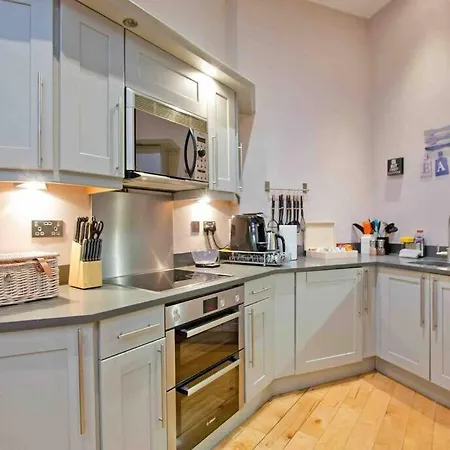 3 Bed Baker St -marylebone Townhouse London