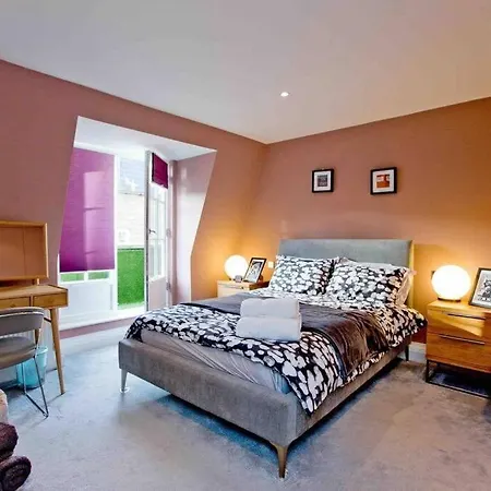 Holiday home 3 Bed Baker St -marylebone Townhouse