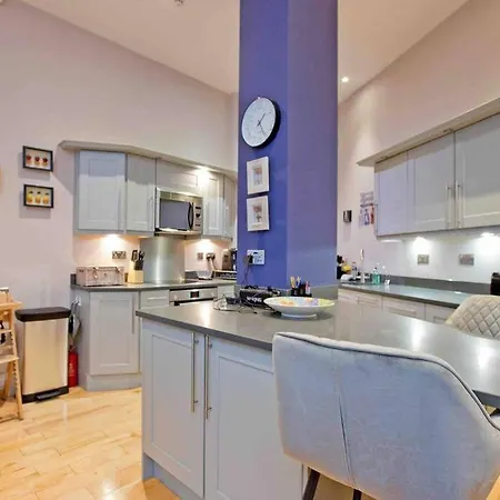 Holiday home 3 Bed Baker St -marylebone Townhouse *