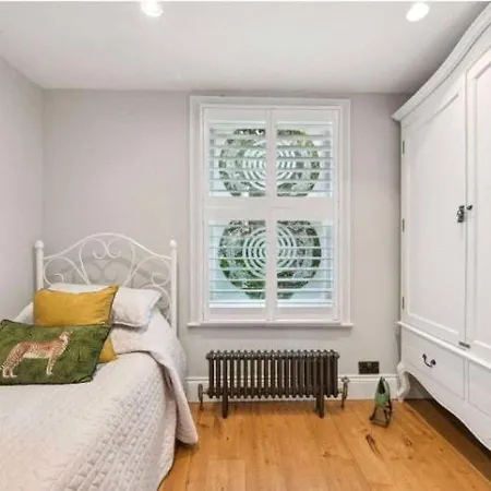 Garden House In Chelsea London