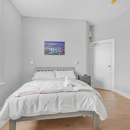 Vandrarhem 169 *