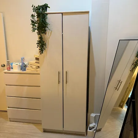 Apartment Urban Hideaway, Private Garden, 2 Mins To Station