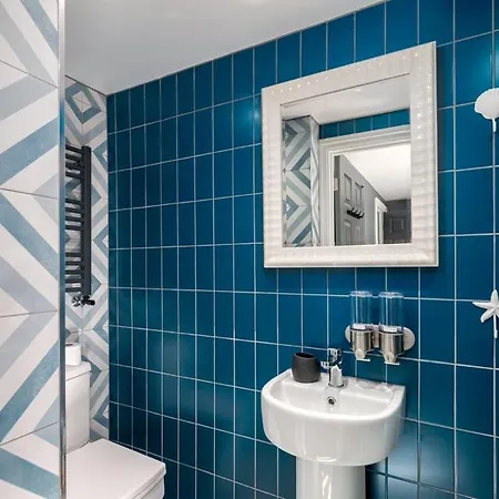 Moonbeam - Cosy London Eltham