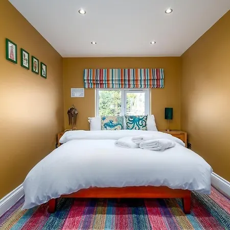 Moonbeam - Cosy London Holiday home *