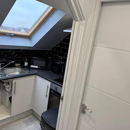 Letzi Private En-suite, Near Heathrow Airport T3 Guest house Hayes (Greater London)