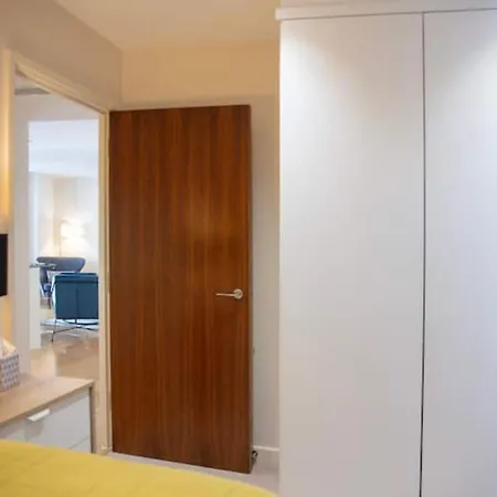 Westminster Two Bed One Bath Sleeps 5 Apartment