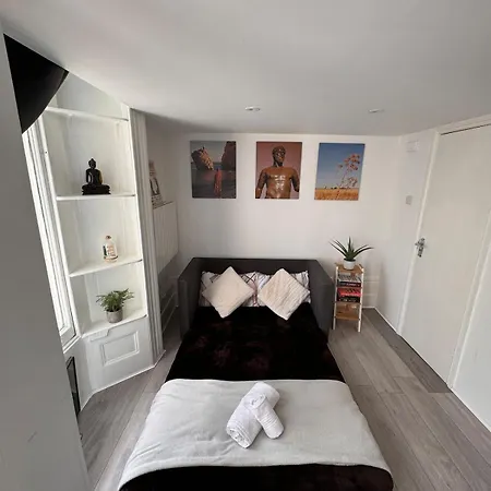 West Oasis By Keyhol Holidays *