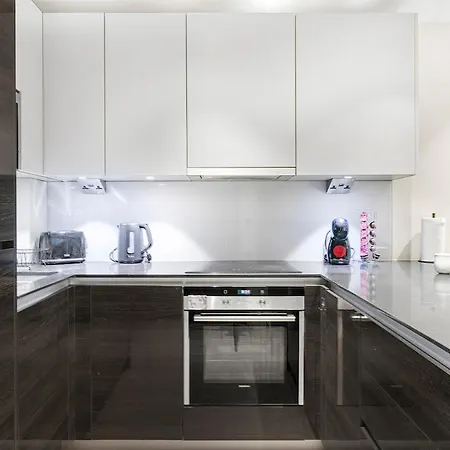 Chic Manhattan Retreat Apartment *