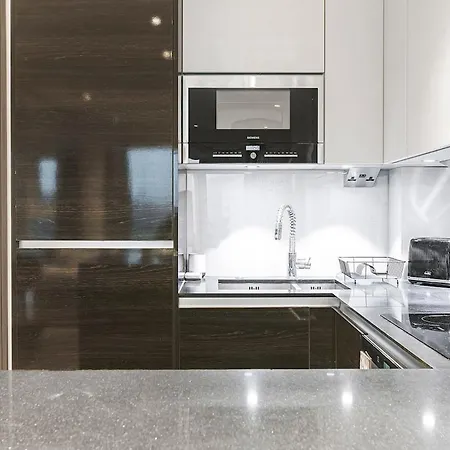 Apartment Chic Manhattan Retreat *