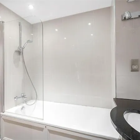 Great Location Chelsea Edition * London