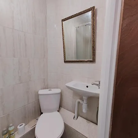 Spacious 4 Beds - Private Bathrooms In Canary Wharf Guest house
