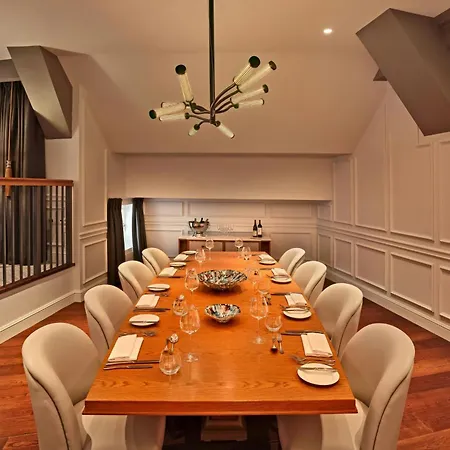 Hotel Marriott County Hall 5*