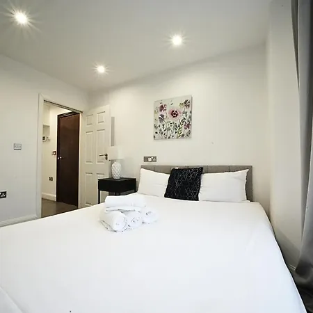 Appartamento Hatton Heathrow Airport- Free Parking-free Underground To And From Heathrow Airport Hatton Cross Picture-see Fast Hatton Cross To 30min *