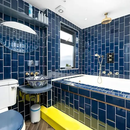 Jacuzzi London