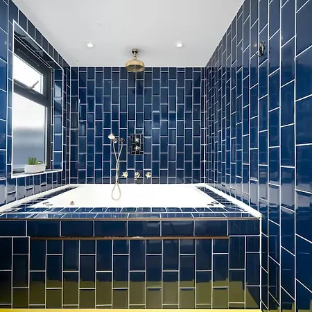 Jacuzzi Homestay szállás *