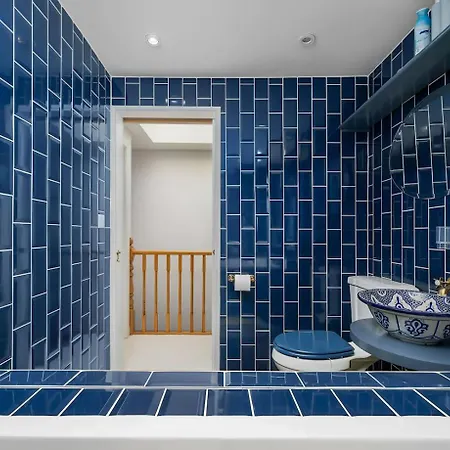 Jacuzzi London