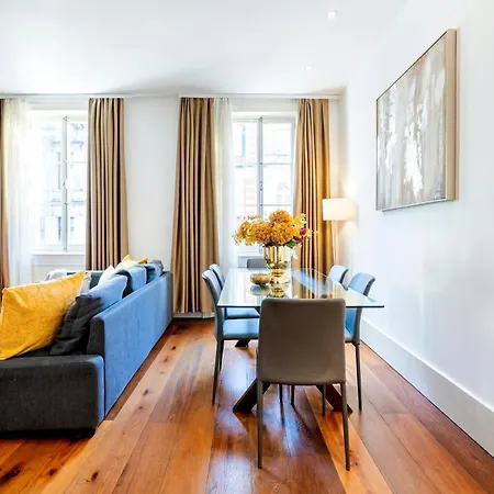 Welcome Mayfair Apartment *