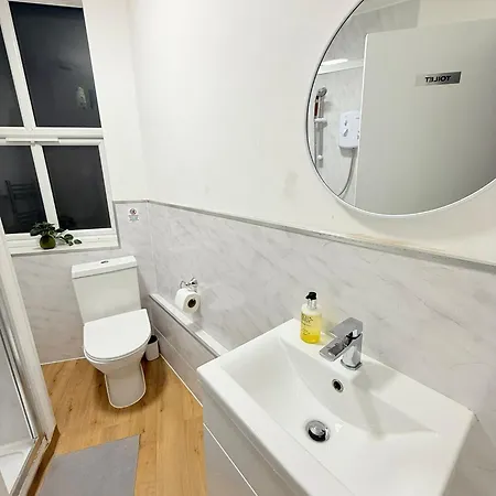 Wandsworth Guest 64