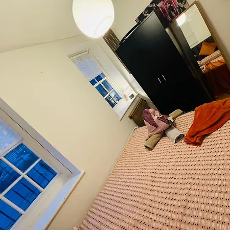 Cozy Family-friendly 2 Bedroom Flat In Kingscross, St Pancras! Apartment