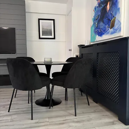 Stylish And Cosy 1 Bed East * London