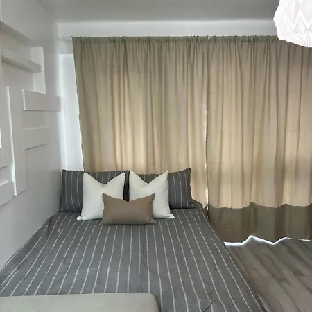 Stylish And Cosy 1 Bed East Apartment