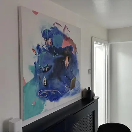 Stylish And Cosy 1 Bed East Apartment *