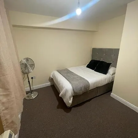 Jjj Luxury Apartment London
